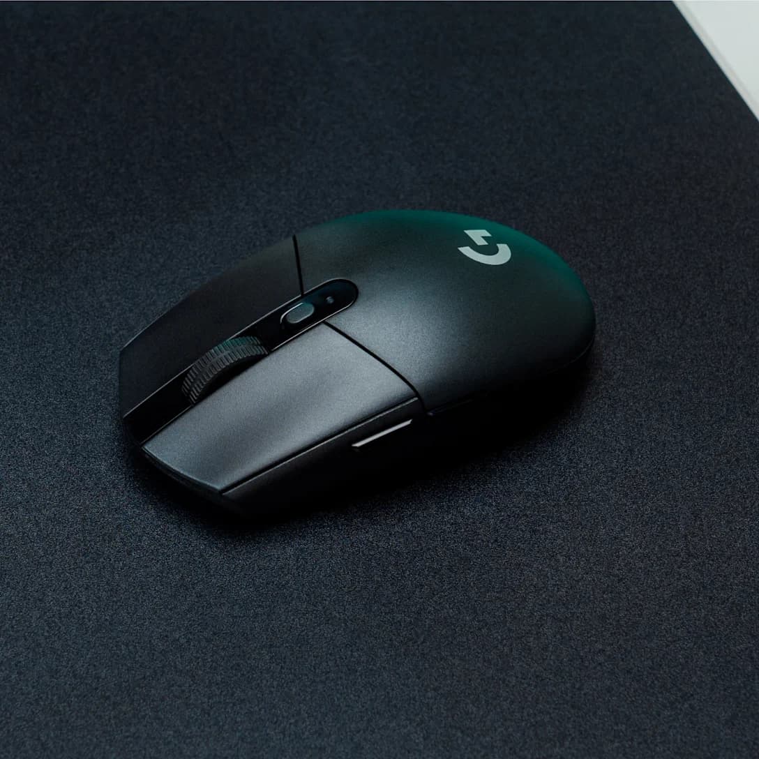 Logitech G304 - view 01